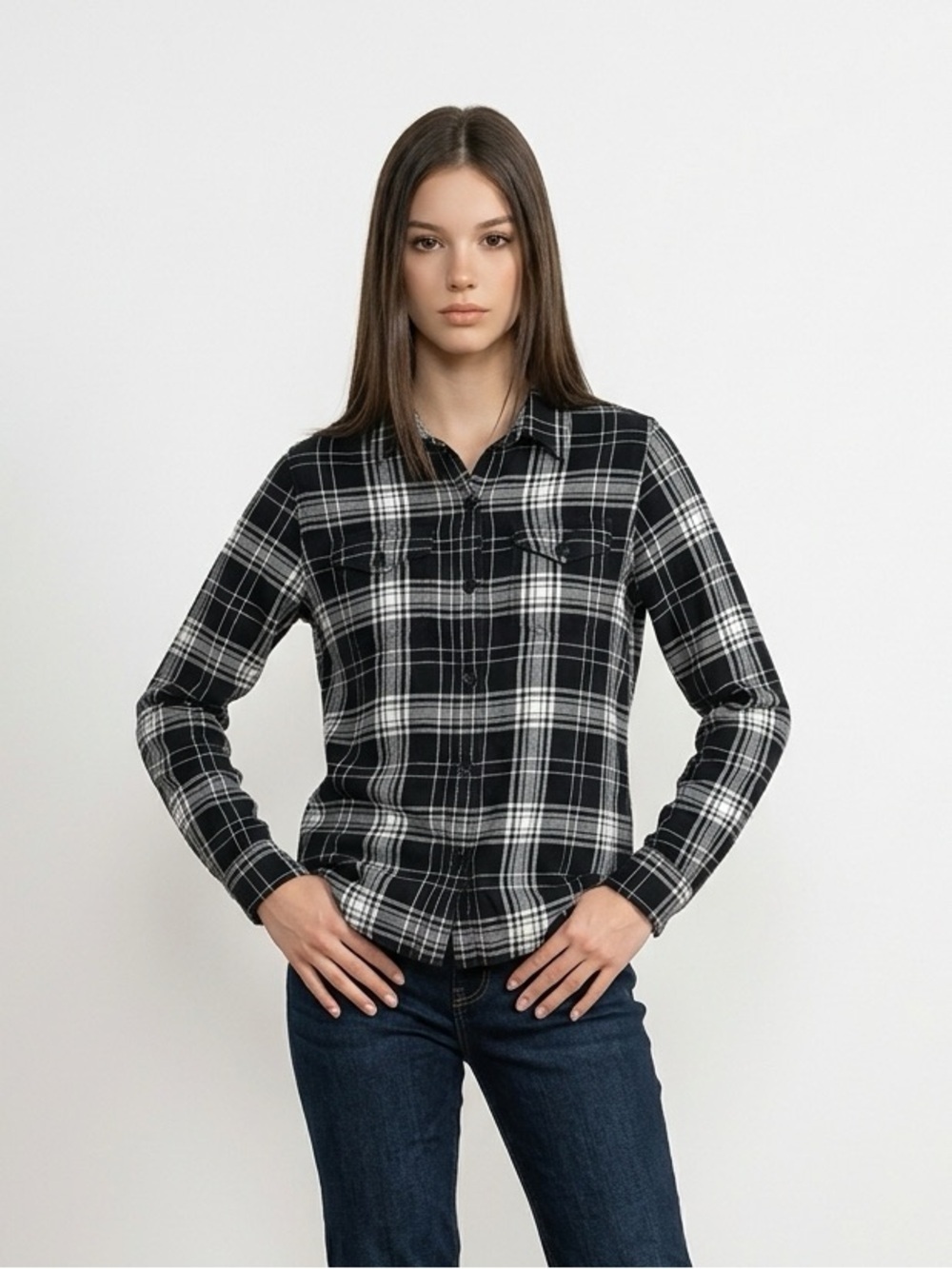 ✨Plaid Black and White Button Down Shirt | 100% Cotton | Tilley | Medium Flannel